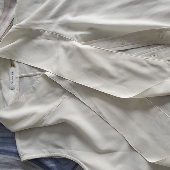 Calvin Klein tie neck soft blouse - Picture 2 of 4